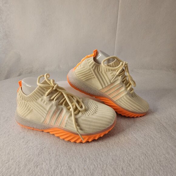 Danskin Womens Energy Beige & Orange Athletic Shoes Sz 6 New Vegan Textile - Picture 1 of 5